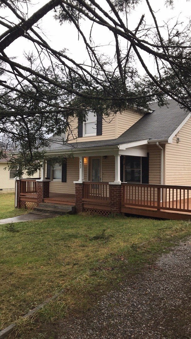 Foto del edificio - Radford, 4 BR / 2 BA house, Available in August