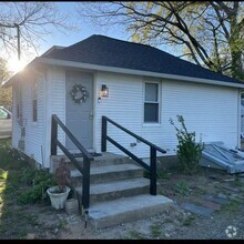 Building Photo - 31 Oakhurst Ave