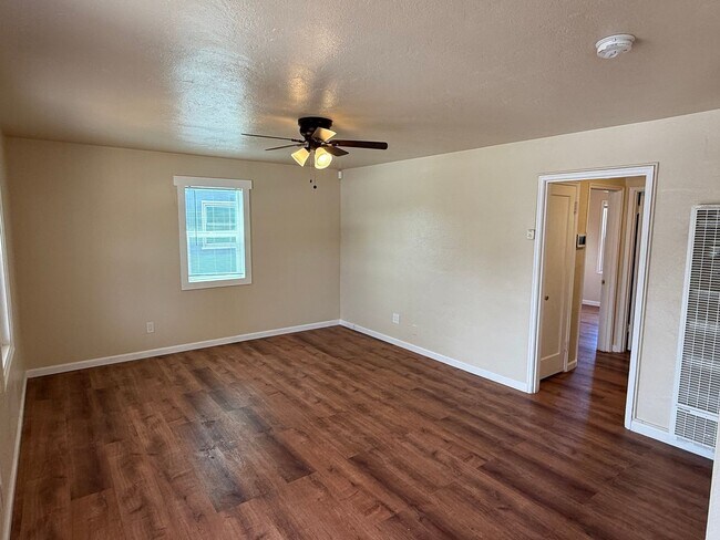 Building Photo - Richmond 2-Bedroom Single Family Home w/ 1...