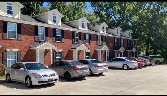 Building Photo - 1572 Johnson St