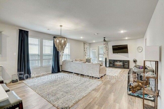 Building Photo - 14540 Frog Lake Dr