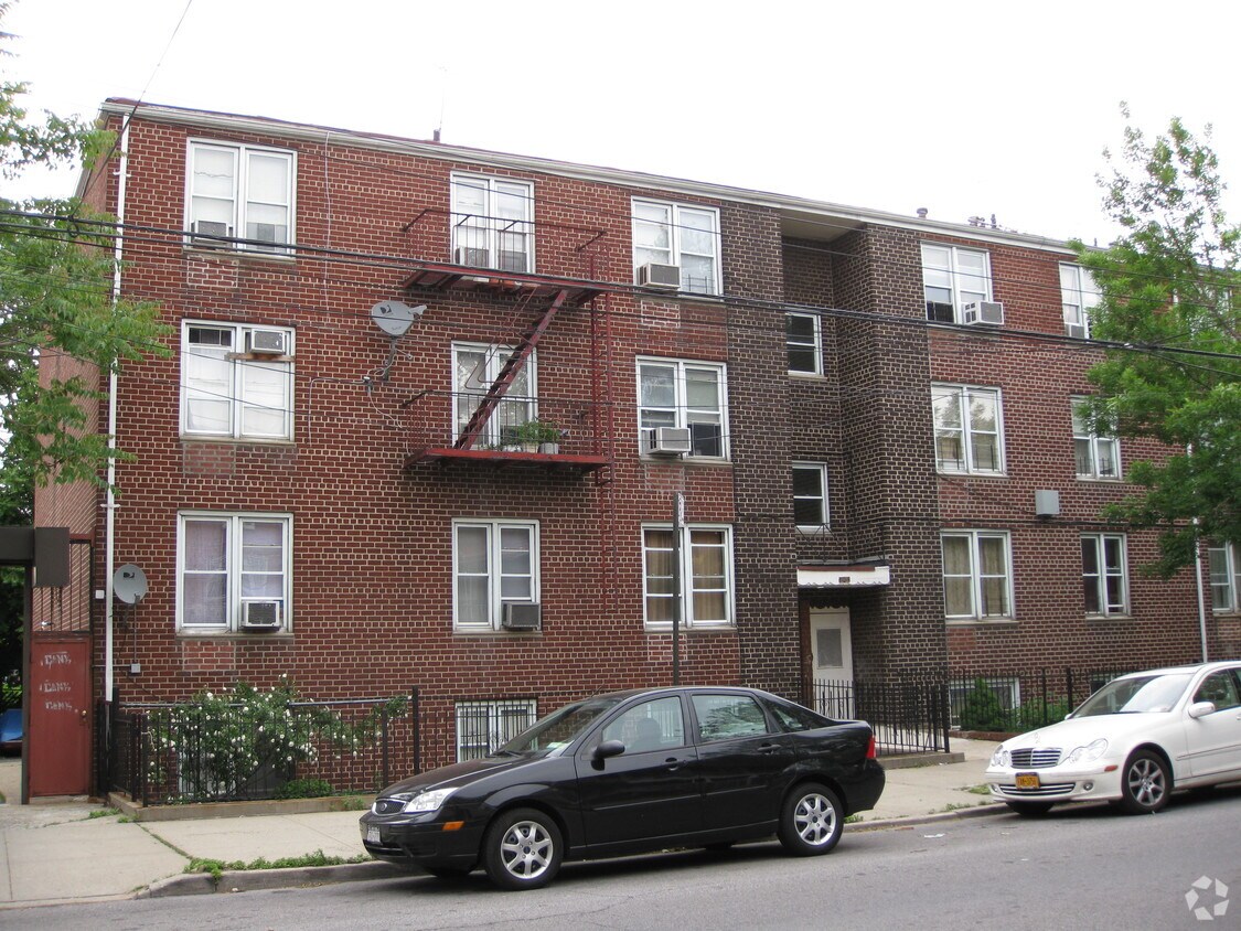 Building Photo - 545-555 E 82nd St