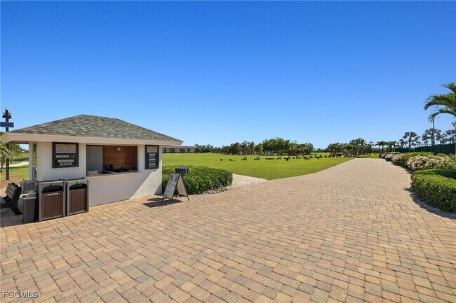 Foto del edificio - 12150 Kelly Sands Way