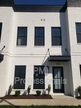 Building Photo - 207 McAuliffe St