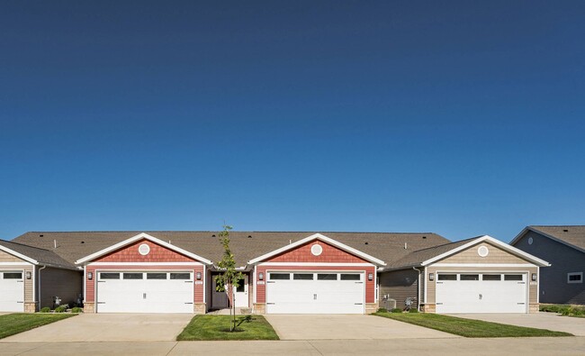 Apartments with Attached Garages - Redwood West Jefferson