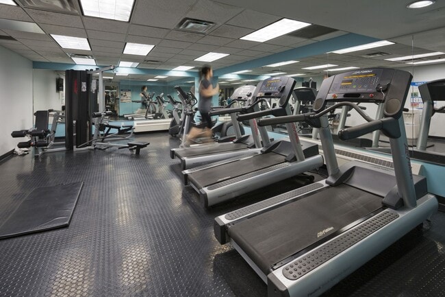 Photo du bâtiment - 798 Richmond Street West