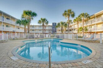 Building Photo - 710 Scenic Hwy