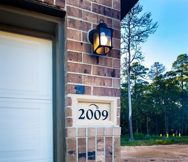 Foto del edificio - 2009 Cedar Br Dr