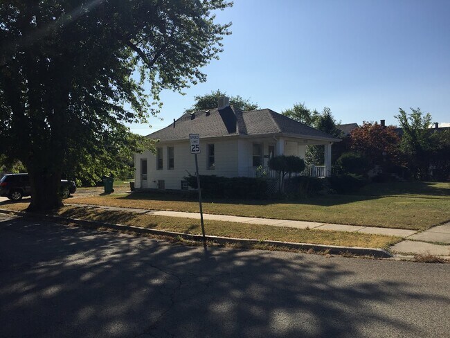 Building Photo - 1222 Catherine St