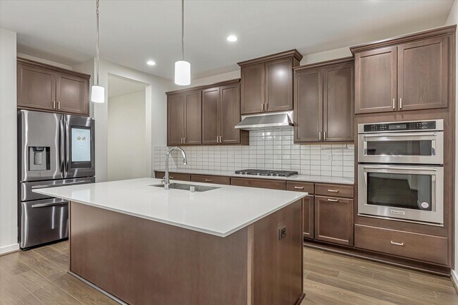 Foto del edificio - 33108 Holly Ave SE