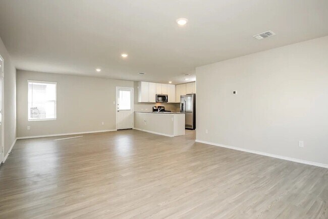 Foto del edificio - 5735 Leon Pl