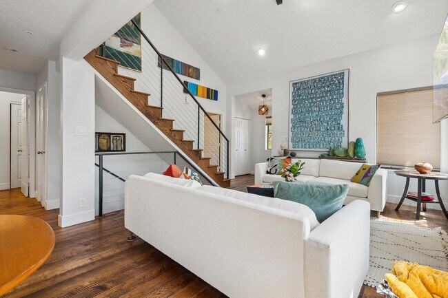 Building Photo - 3061 Fawn Dr
