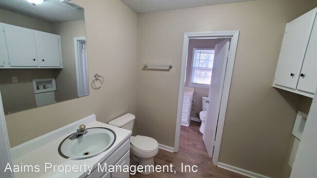 Building Photo - 3 br, 1.5 bath House - 7310 Southgate Rd.