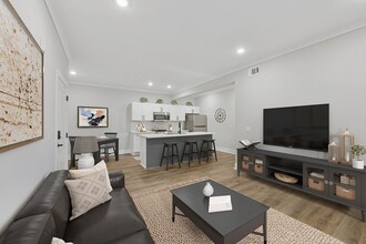 Building Photo - Pointe Grand Fort Pierce