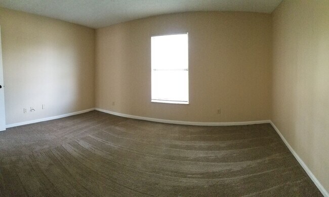 Foto del edificio - SPACIOUS 2 BD/1.5 BTH UNIT WITH 2 CAR GARAGE