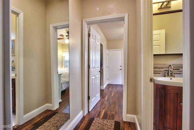 Building Photo - 1 br, 1 bath - 336 S Kalamazoo Mall