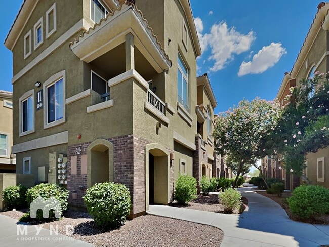 Building Photo - 18250 N Cave Creek Rd