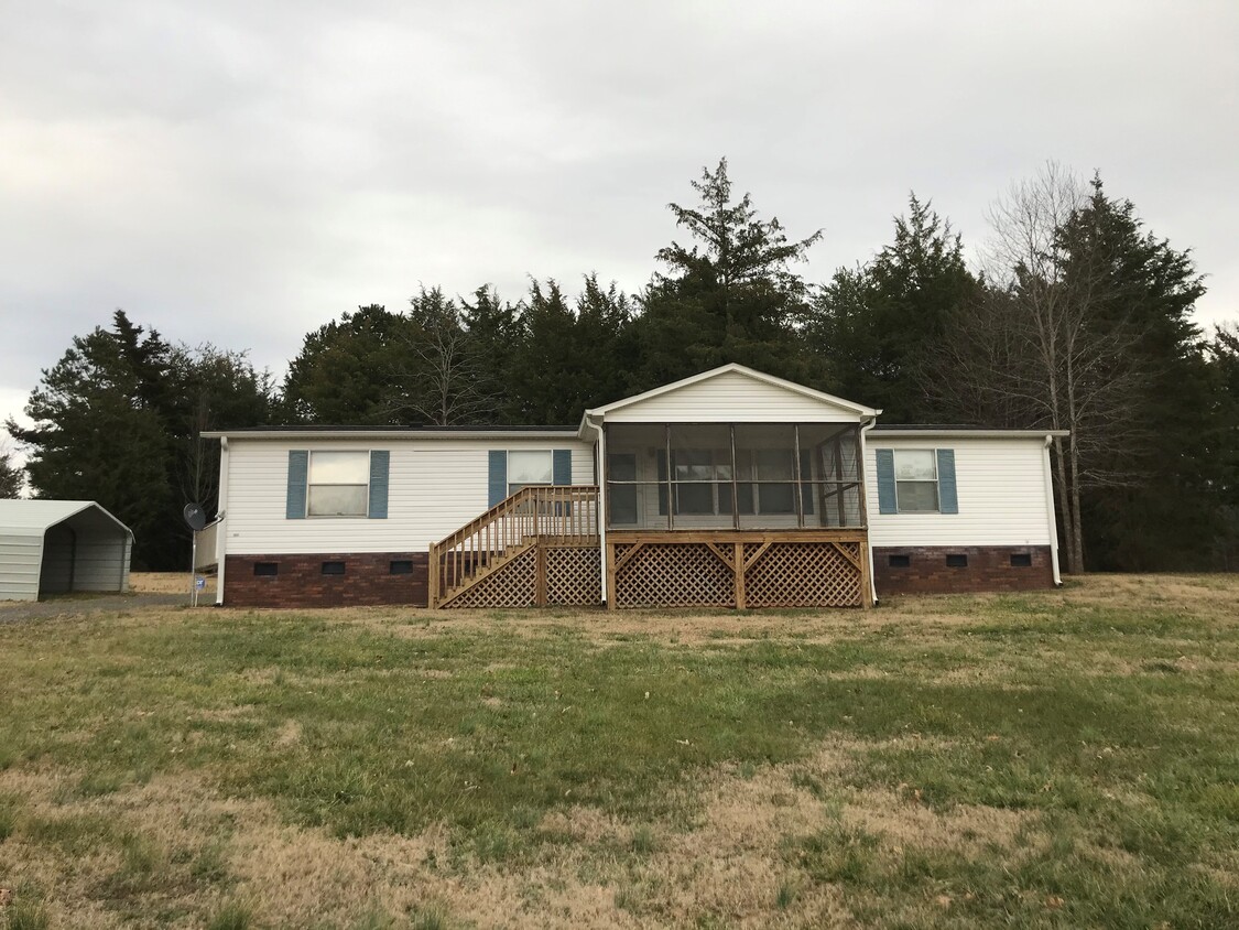 Primary Photo - 683 Spring Creek Dr