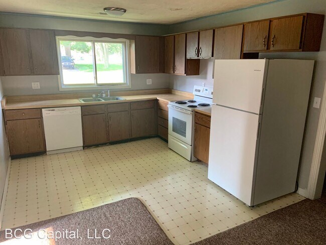 Building Photo - 3 br, 1 bath House - 924 South Marion St