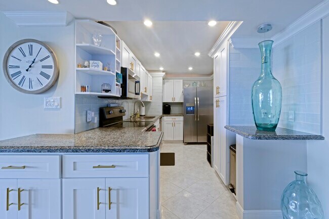 Foto del edificio - 5600 N Flagler Dr