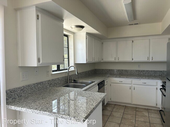 Foto del edificio - 4 br, 2 bath House - 20300 Weston