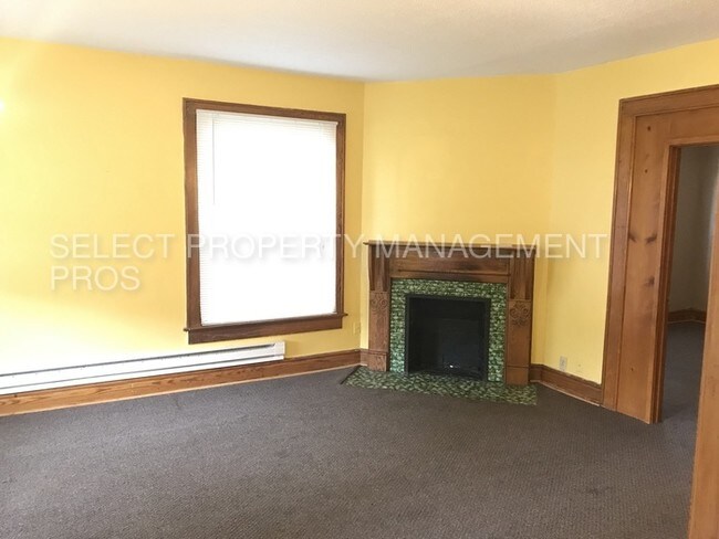 Building Photo - 1018 Rockhill St