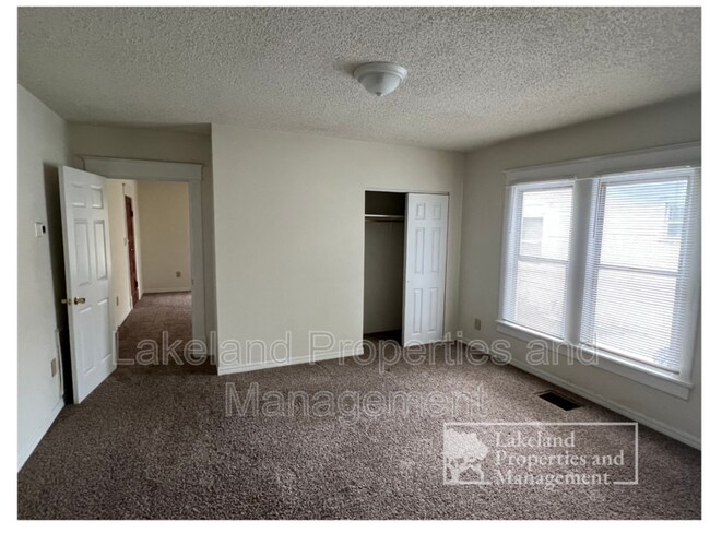Building Photo - 126 Waterloo Ave