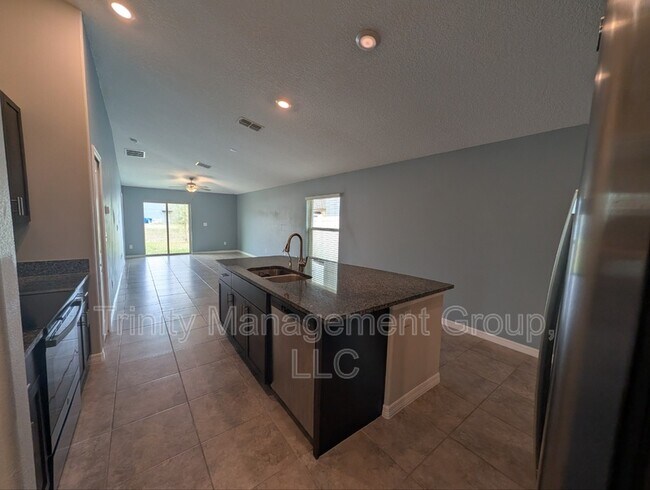 Foto del edificio - 367 Argyll Dr