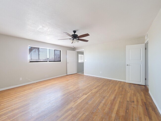 Building Photo - 483 Buford Rd