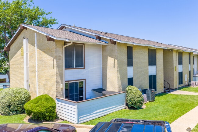 Primary - Vista Park Apartments
