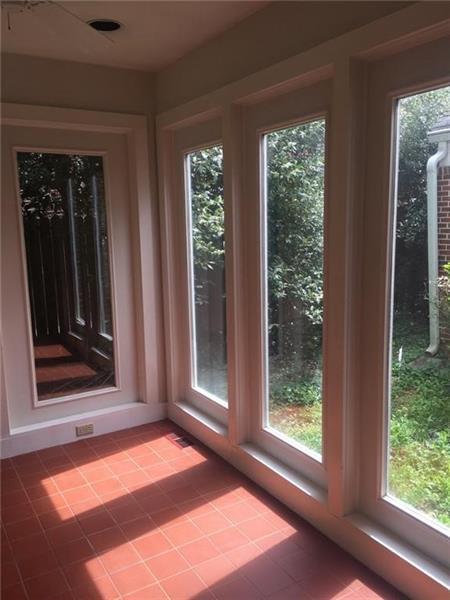 Building Photo - 1986 N Decatur Rd