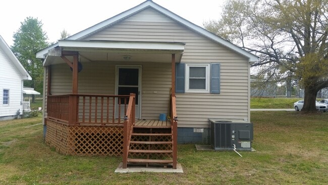 Building Photo - 1108 Ellis Rd