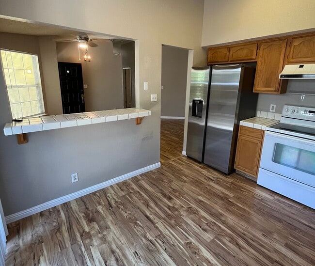 Building Photo - 1061 Shadelands Ct