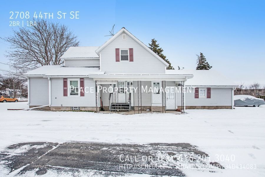 Primary Photo - 2708 44th St Se - 2 Bed/1 Bath Upper Apart...