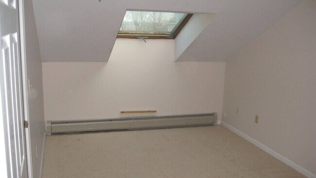Building Photo - 420 Hildred Dr