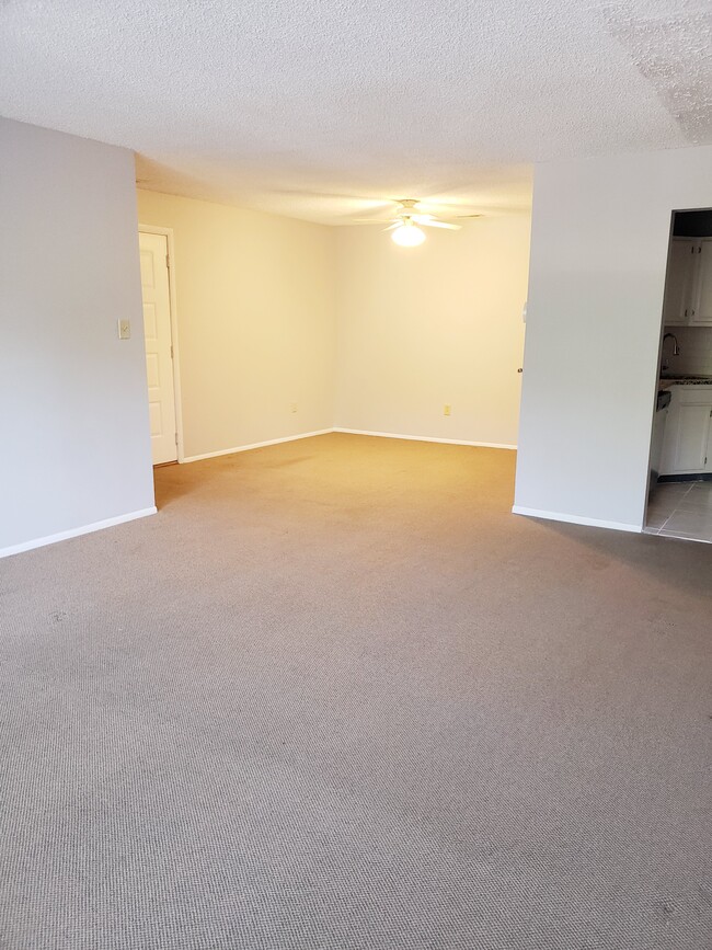 Living Dinning3 - 4810 Aberdeen Dr