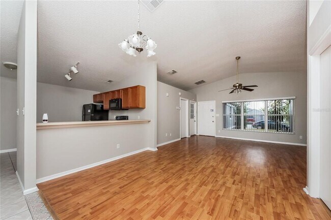 Foto del edificio - 2739 Woodruff Dr