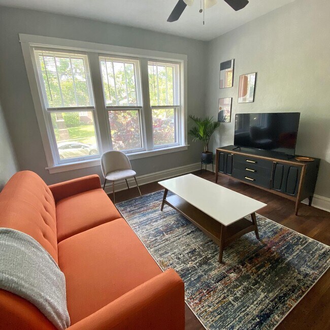 Living Room - 5206 Bancroft Ave
