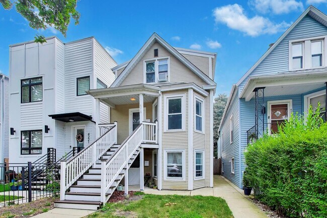 Foto del edificio - 4219 N Albany Ave