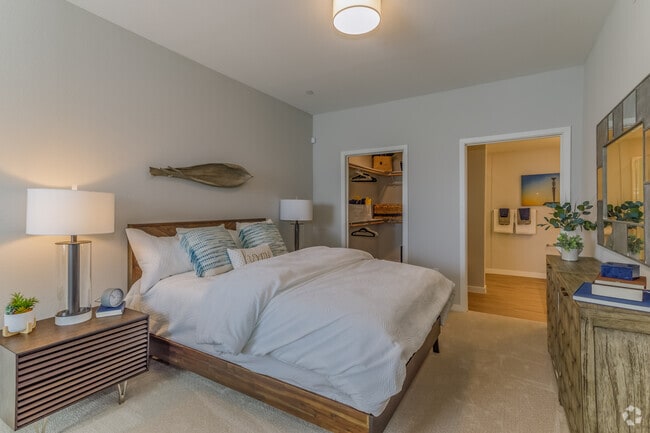 2BR, 2BA 1,090SF - Inova