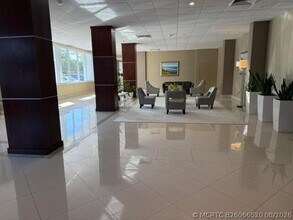 Building Photo - 4250 Galt Ocean Dr