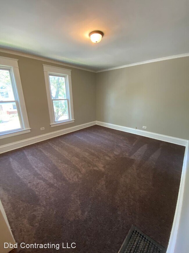 Building Photo - 3 br, 1.5 bath House - 1706 W. Main St.