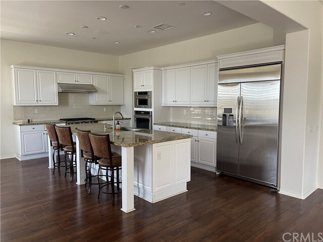 Building Photo - 898 E Weeping Willow Dr