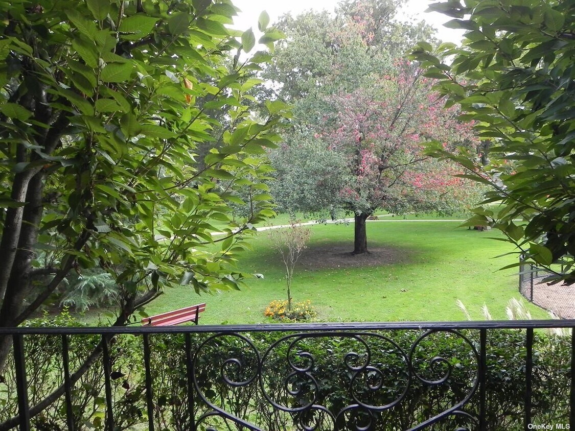 30 Barstow Rd Unit LL2, Great Neck, NY 11021 Condo for Rent in Great Neck, NY