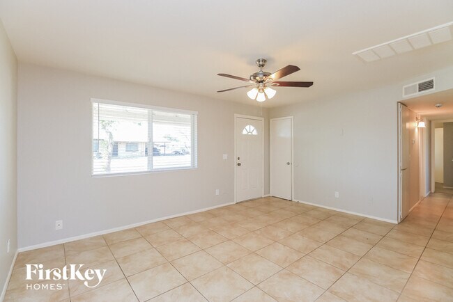Building Photo - 665 N 94th Pl