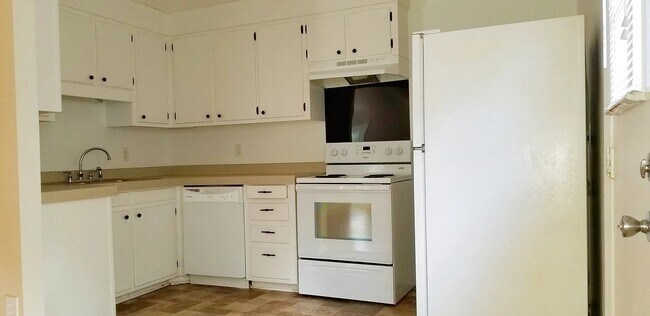 Foto del edificio - 805 Sandpiper Dr