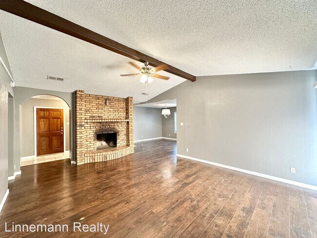 Foto del edificio - 3 br, 2 bath House - 2108 Acron Drive