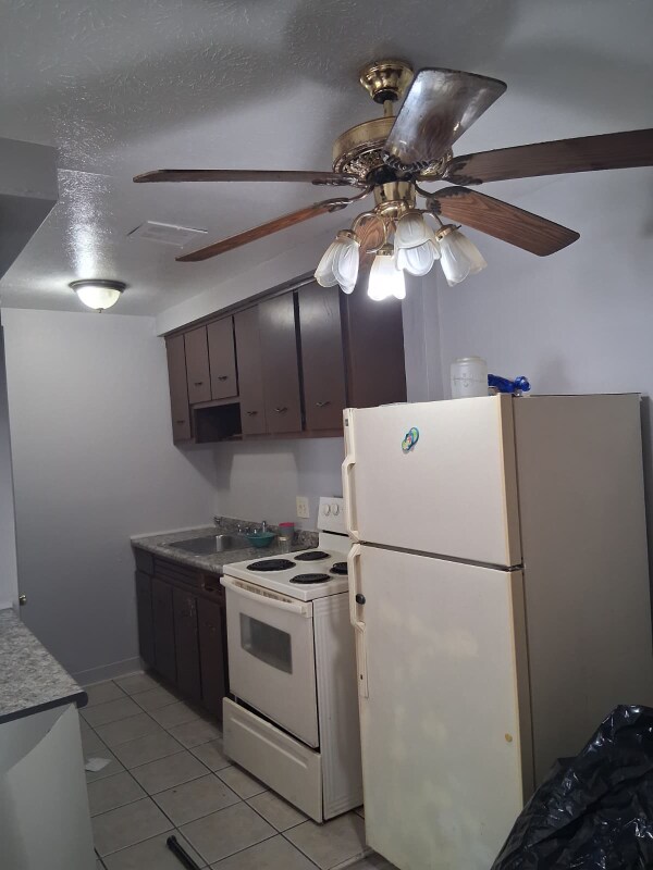 Foto del edificio - 1885 Taylor Rd