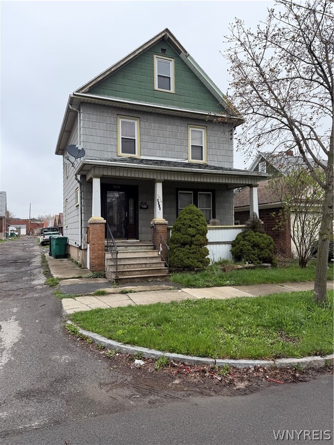 Building Photo - 1616 Walnut Ave