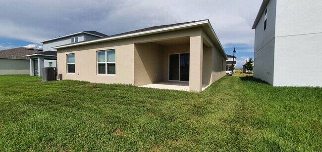 Building Photo - 5048 Vellacito Way